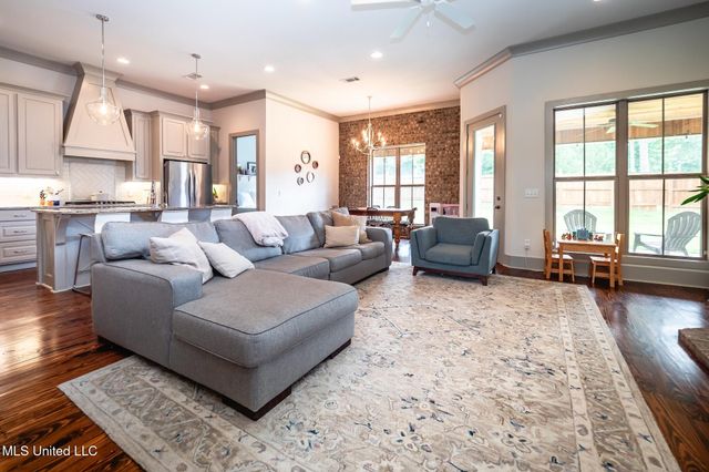 204 Grace Drive, Flowood, MS 39232