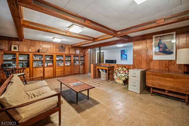 56 E Rayburn Rd, Long Hill Twp., NJ 07946