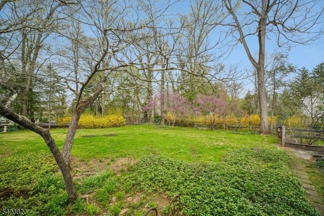 56 E Rayburn Rd, Long Hill Twp., NJ 07946