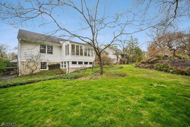 56 E Rayburn Rd, Long Hill Twp., NJ 07946