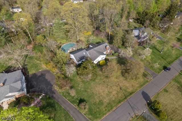 56 E Rayburn Rd, Long Hill Twp., NJ 07946