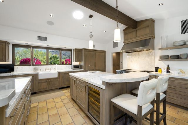 49400 Della Robbia Lane, Palm Desert, CA 92260