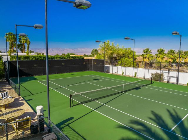 49400 Della Robbia Lane, Palm Desert, CA 92260