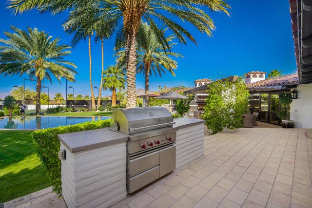 49400 Della Robbia Lane, Palm Desert, CA 92260