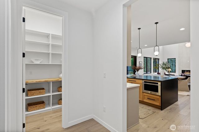 23833 29th Avenue W, Brier, WA 98036