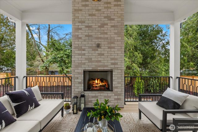 23833 29th Avenue W, Brier, WA 98036