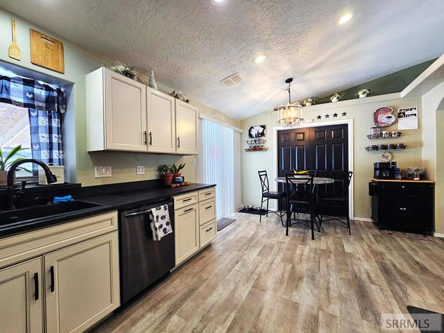 2665 E 97th N, Idaho Falls, ID 83401