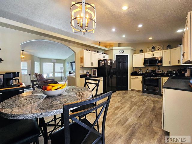 2665 E 97th N, Idaho Falls, ID 83401