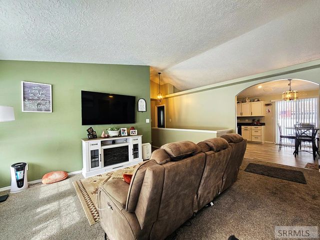 2665 E 97th N, Idaho Falls, ID 83401