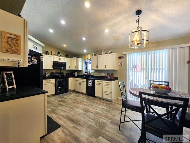 2665 E 97th N, Idaho Falls, ID 83401