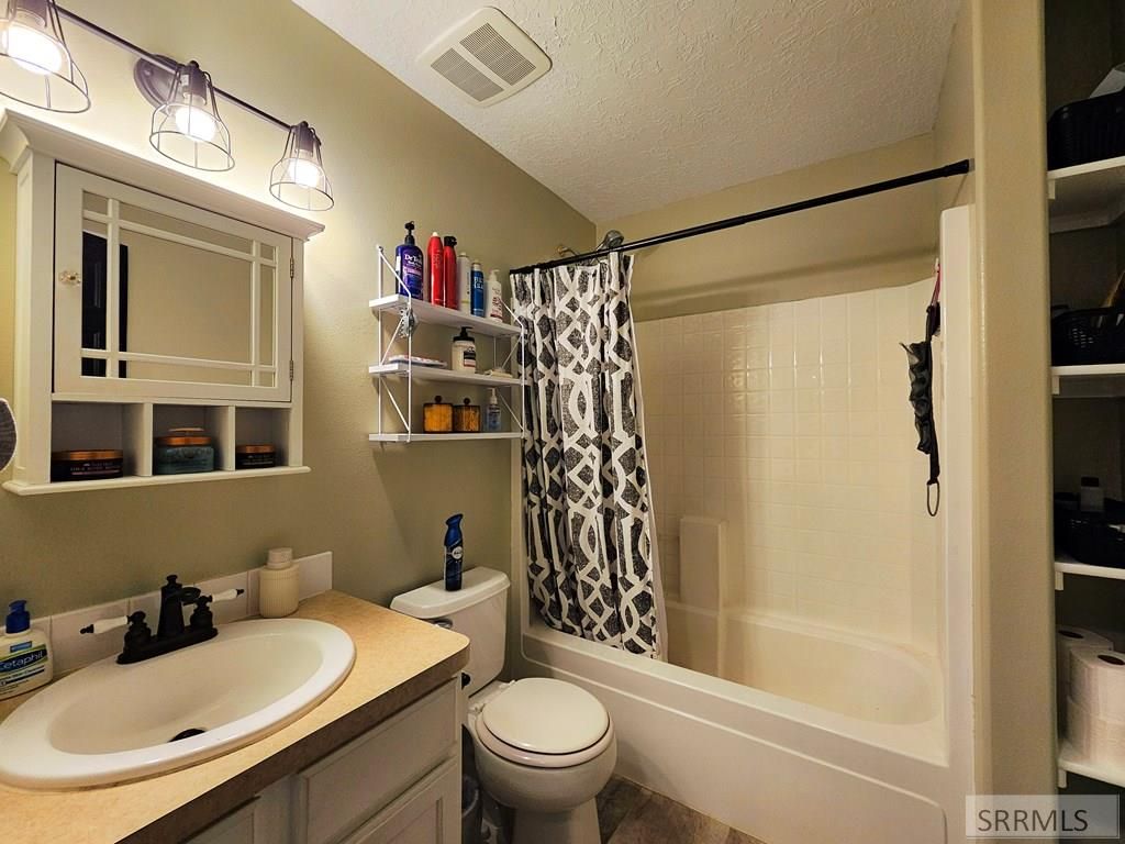 Image 19 of property listing at 2665 E 97th N, Idaho Falls, ID 83401