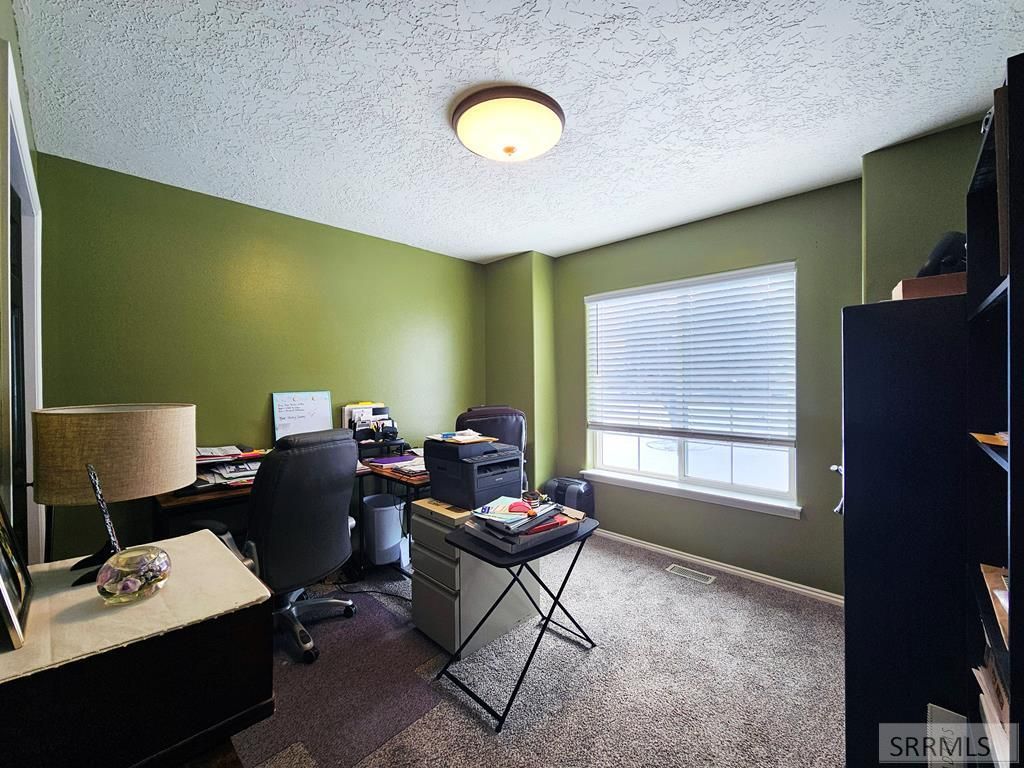 Image 20 of property listing at 2665 E 97th N, Idaho Falls, ID 83401