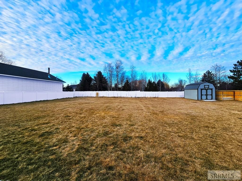 Image 37 of property listing at 2665 E 97th N, Idaho Falls, ID 83401