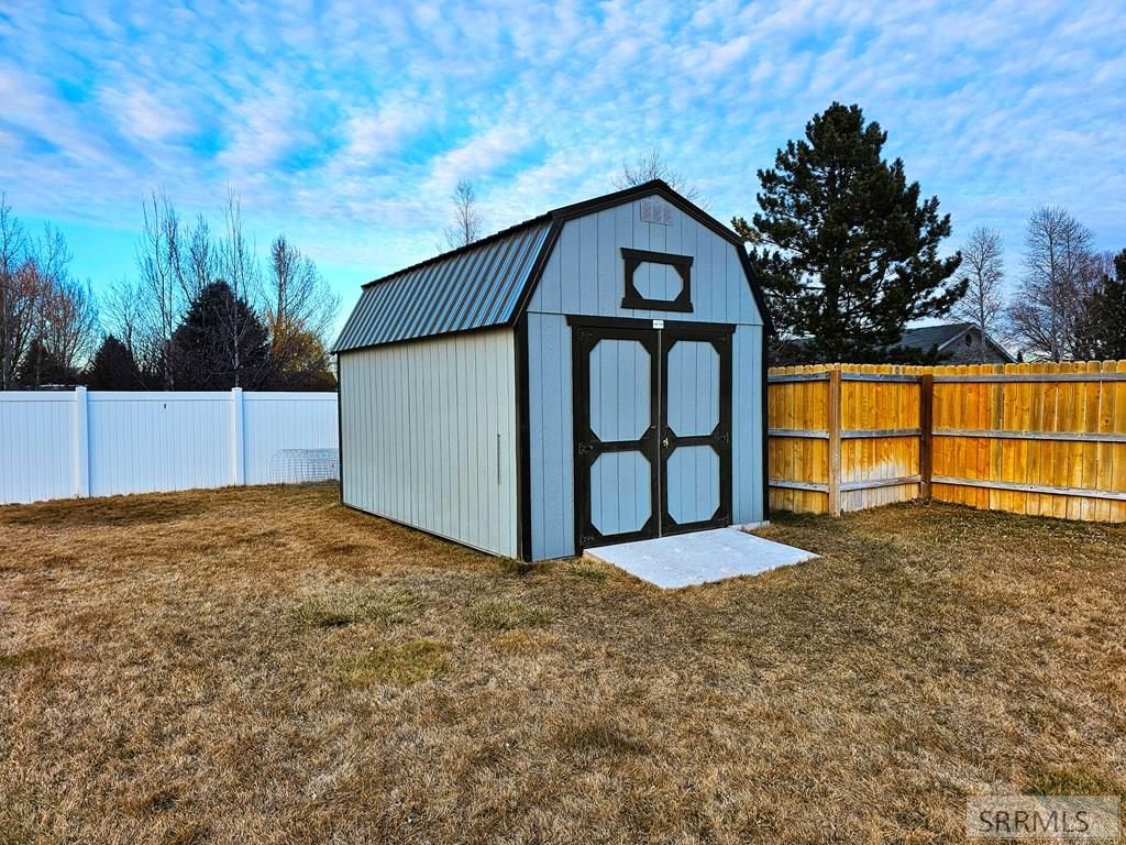 Image 38 of property listing at 2665 E 97th N, Idaho Falls, ID 83401