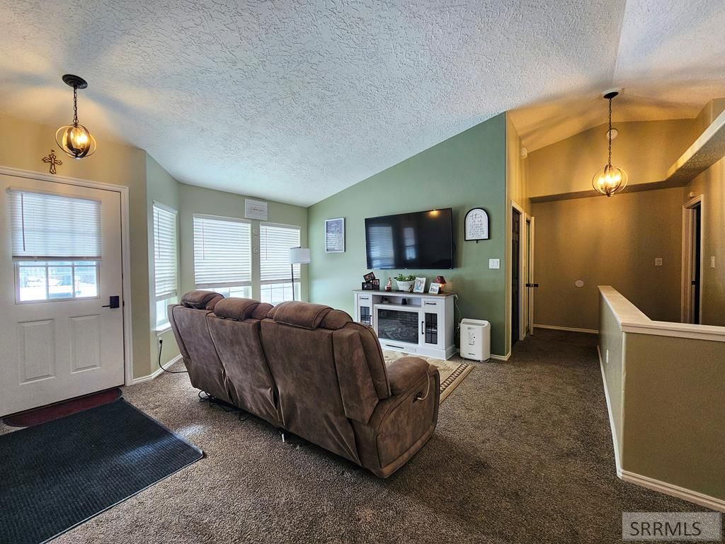 Image 6 of property listing at 2665 E 97th N, Idaho Falls, ID 83401