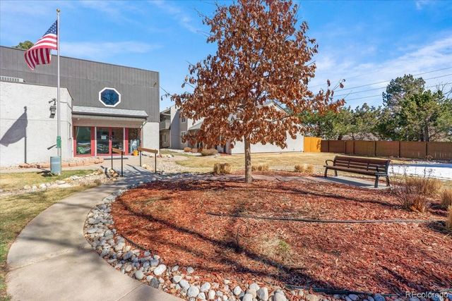 2301 E Fremont Avenue Y06, Centennial, CO 80122