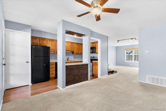 2301 E Fremont Avenue Y06, Centennial, CO 80122