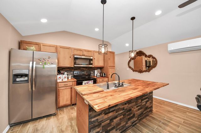 14961 Lamar Road, Willis, TX 77378