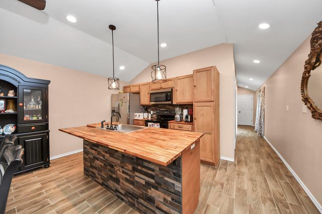 14961 Lamar Road, Willis, TX 77378