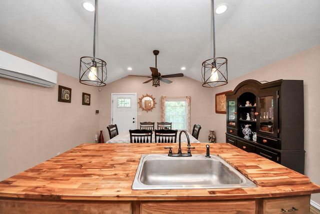 14961 Lamar Road, Willis, TX 77378