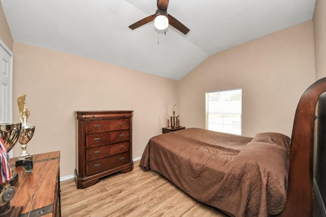 14961 Lamar Road, Willis, TX 77378