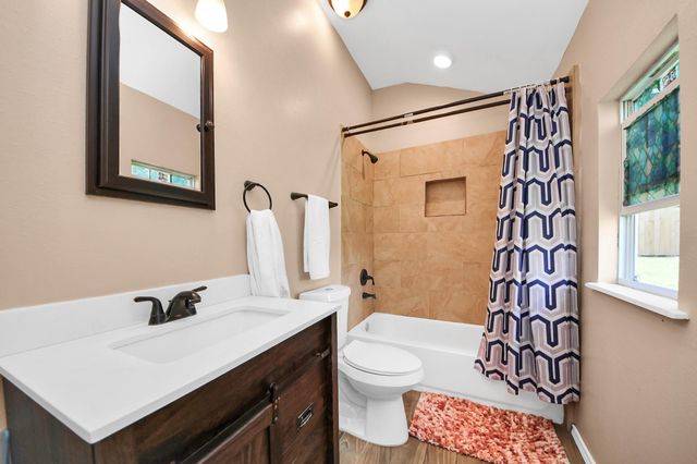 14961 Lamar Road, Willis, TX 77378