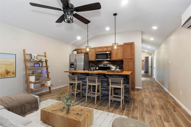 14961 Lamar Road, Willis, TX 77378