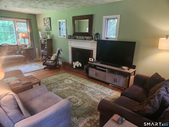 7 Pine Street, Norwich, CT 06360