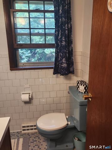 7 Pine Street, Norwich, CT 06360