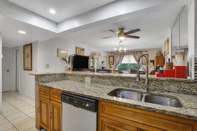 4364 NW 9th Avenue 16-3d, Deerfield Beach, FL 33064