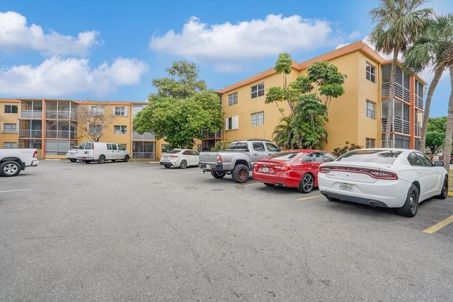 4364 NW 9th Avenue 16-3d, Deerfield Beach, FL 33064