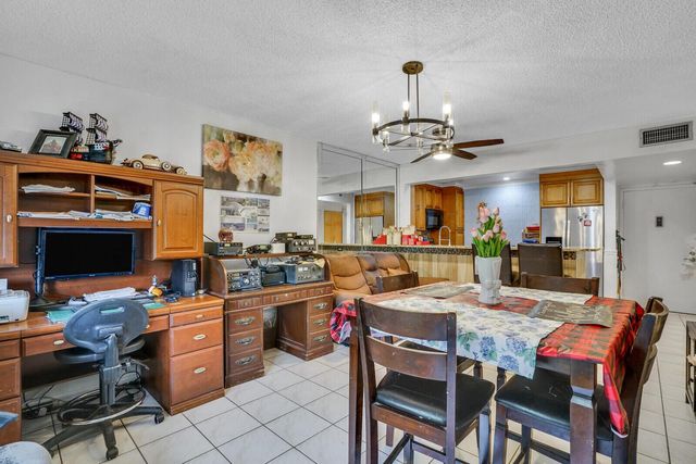 4364 NW 9th Avenue 16-3d, Deerfield Beach, FL 33064