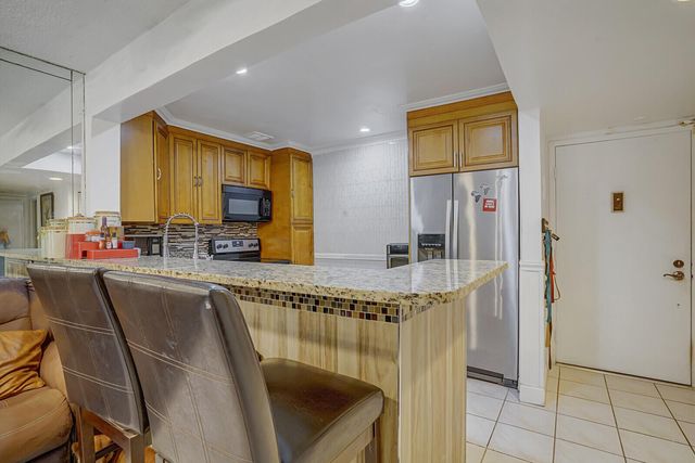 4364 NW 9th Avenue 16-3d, Deerfield Beach, FL 33064