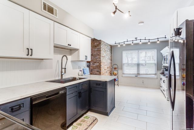 1315 Mount Vieja, San Antonio, TX 78213