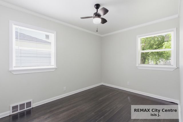 18985 Woodland Street, Harper Woods City, MI 48225