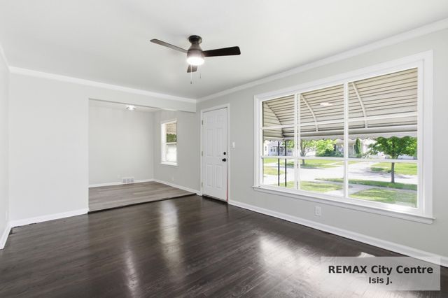 18985 Woodland Street, Harper Woods City, MI 48225