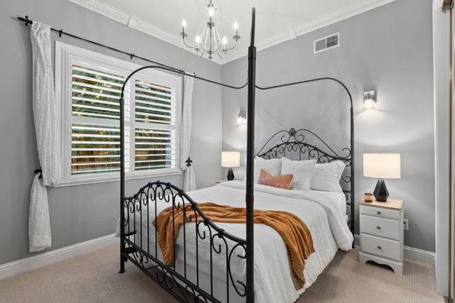 5101 Embassy Ln, Fair Oaks, CA 95628