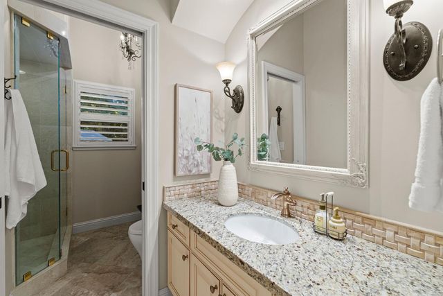 5101 Embassy Ln, Fair Oaks, CA 95628