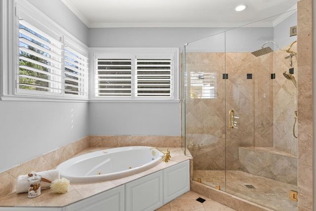 5101 Embassy Ln, Fair Oaks, CA 95628