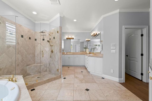 5101 Embassy Ln, Fair Oaks, CA 95628