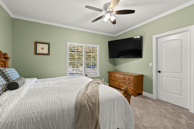 5101 Embassy Ln, Fair Oaks, CA 95628