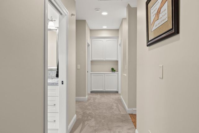 5101 Embassy Ln, Fair Oaks, CA 95628