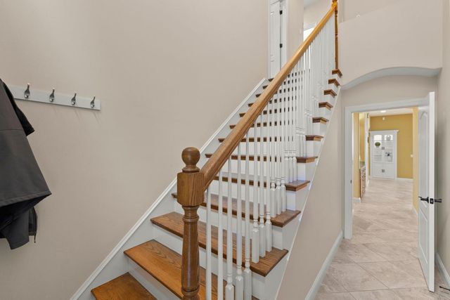 5101 Embassy Ln, Fair Oaks, CA 95628