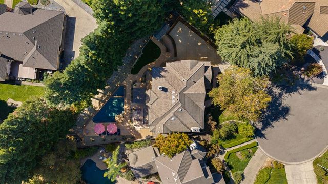 5101 Embassy Ln, Fair Oaks, CA 95628