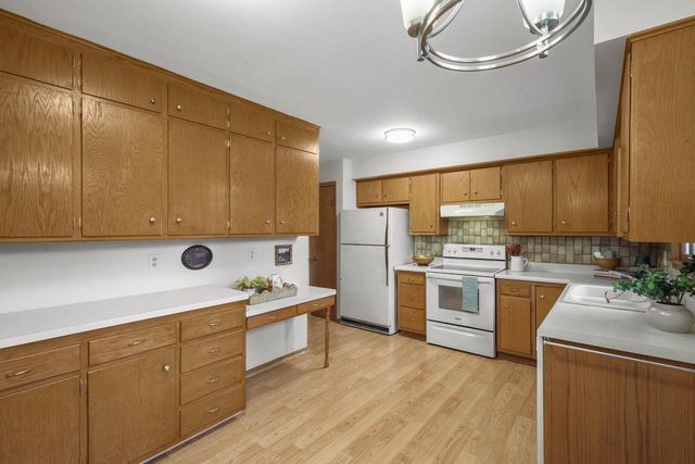 5918 South Hill Drive, Madison, WI 53705