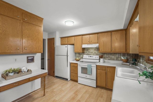 5918 South Hill Drive, Madison, WI 53705
