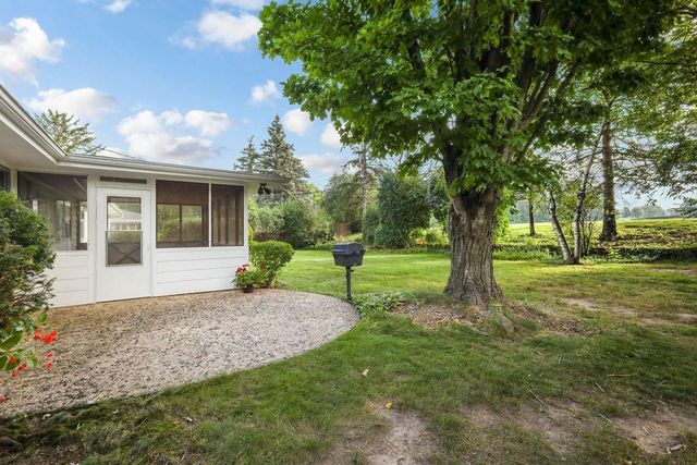 5918 South Hill Drive, Madison, WI 53705