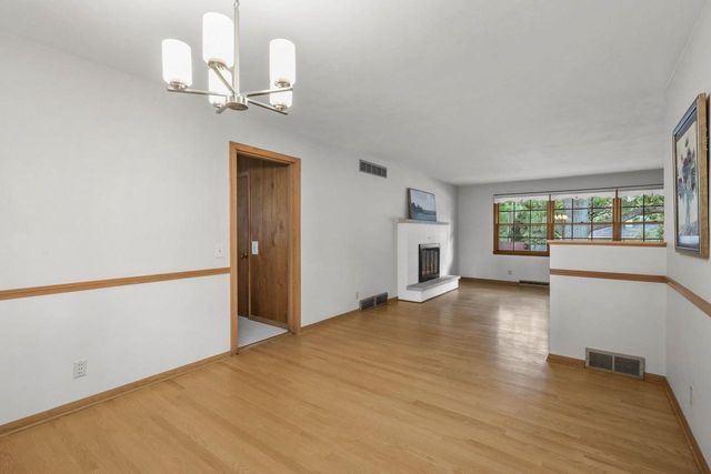 5918 South Hill Drive, Madison, WI 53705
