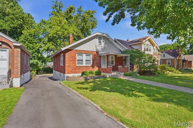 2435 Hartland Avenue, St Louis, MO 63114