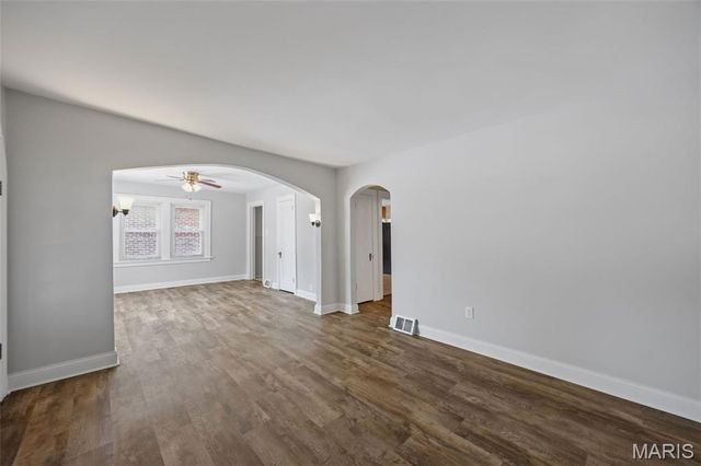 2435 Hartland Avenue, St Louis, MO 63114